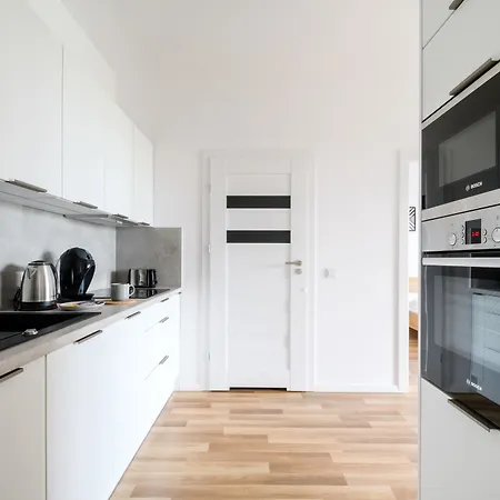 P&o Kolejowa Apartman Varsó